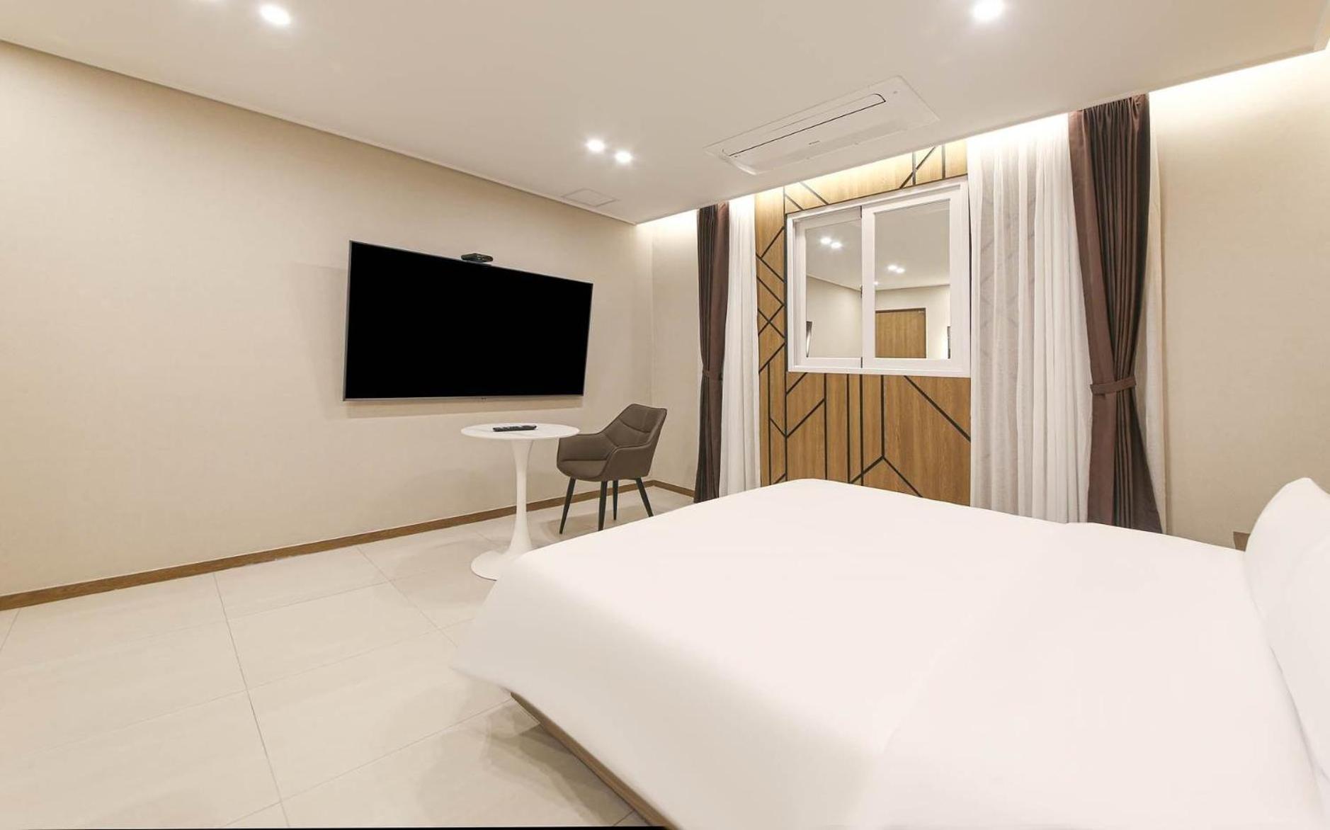 Brown Dot Hotel Sinan Gwangju Metropolitan City Eksteriør billede