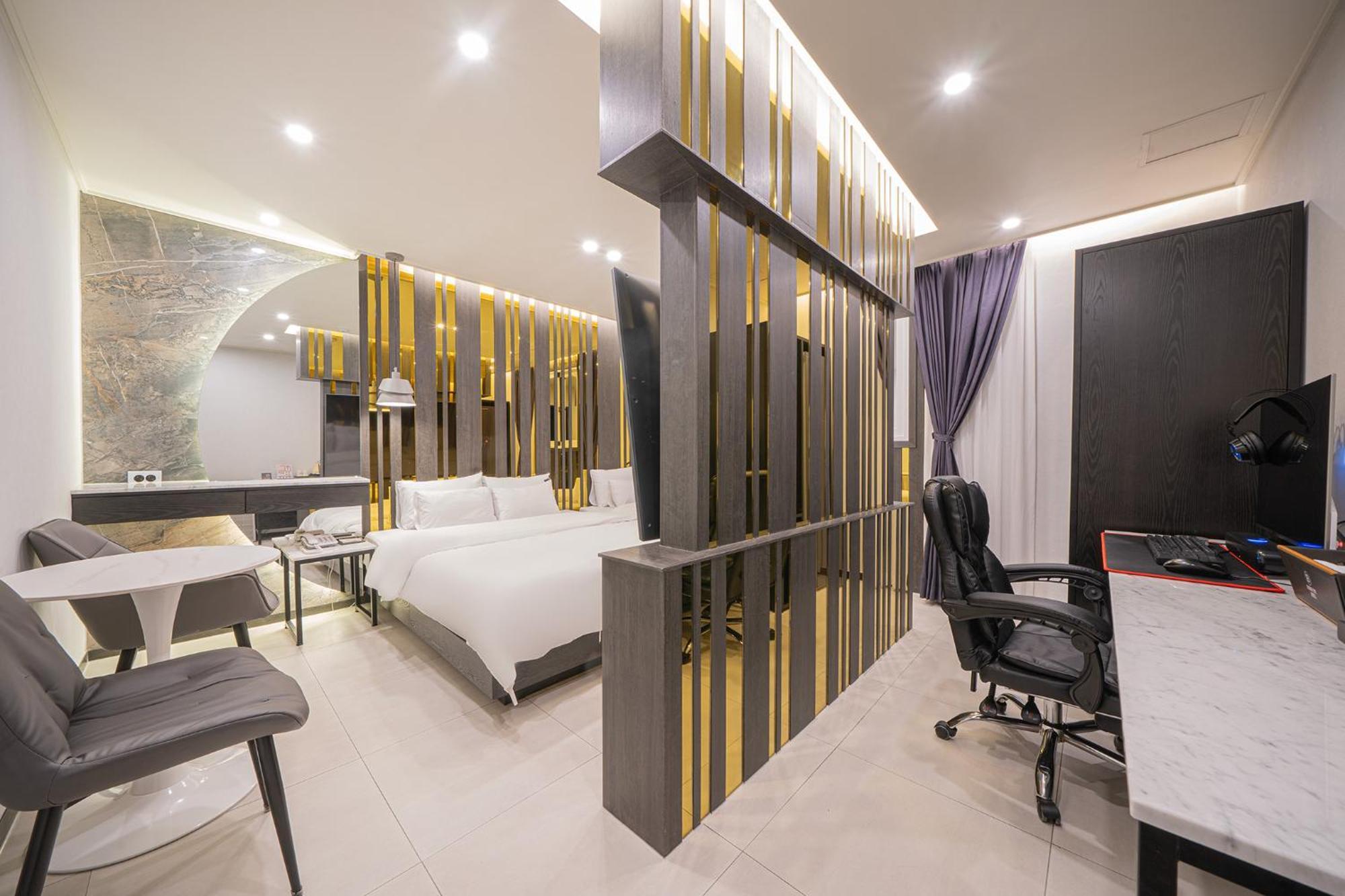 Brown Dot Hotel Sinan Gwangju Metropolitan City Eksteriør billede